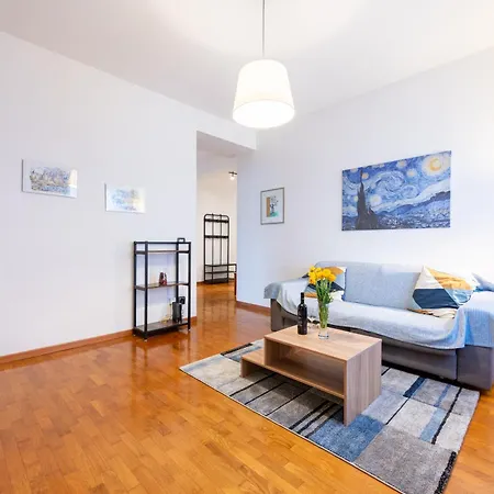 Guesthost - Blu&yellow In Station *