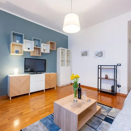 Blu&yellow In Station