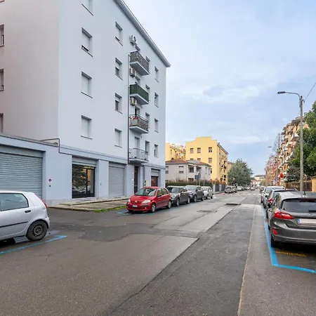 Blu&yellow In Station Apartman Parma