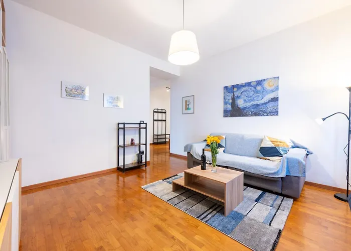 Guesthost - Blu&yellow In Station *