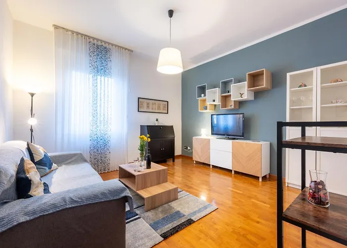 Апартаменты Guesthost - Blu&yellow In Station