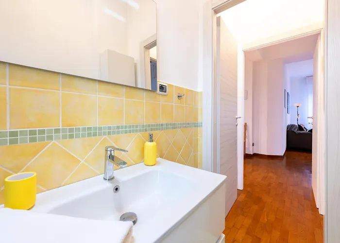 Guesthost - Blu&yellow In Station Апартаменты *